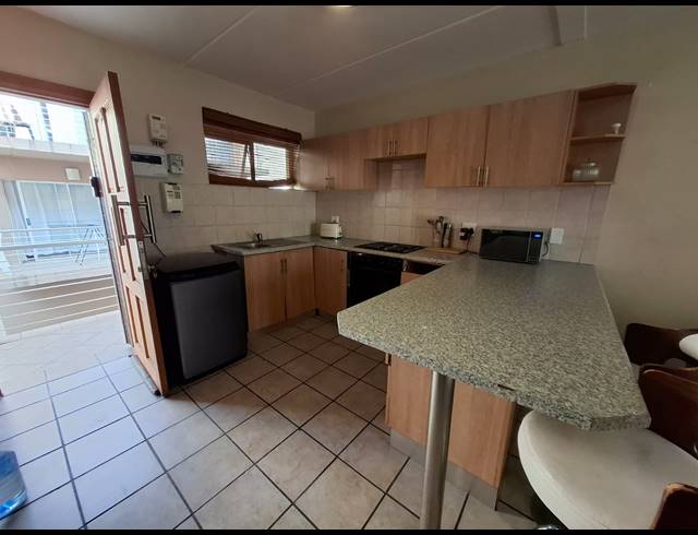 2 BEDROOM APARTMENT FOR SALE IN VANDERBIJLPARK SE 4